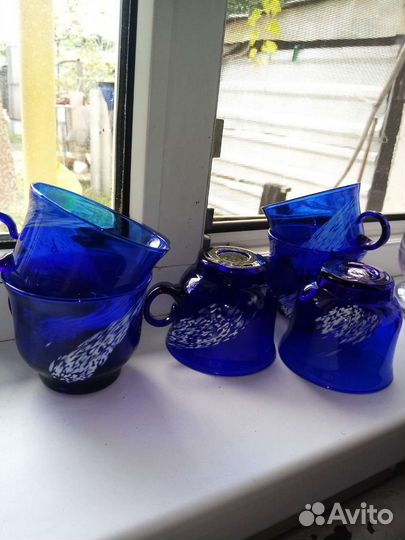 Бокалы, стеклянные кружки, графин цветное стекло