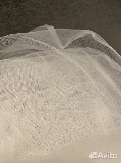 Два отреза фатин белый и фиолетовый