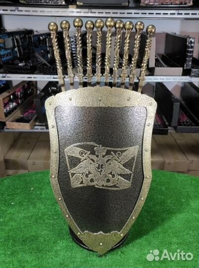 Подставка под шампуры Щит