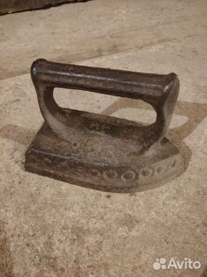 Утюг чугунный старинный