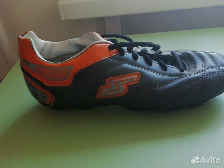 Футбольные бутсы 38 размер
