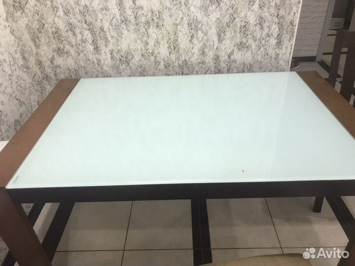 Кухонный стол б/у
