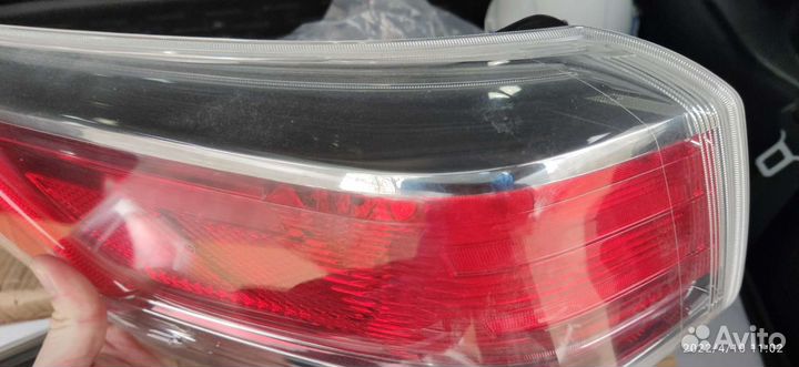 Продам задании фонари Toyota highlander 2014
