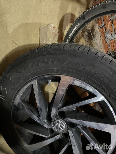 Pirelli Scorpion 215/65 R17