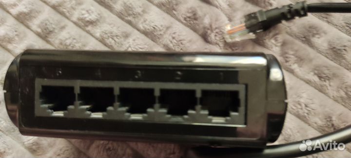 Коммутатор upvel us-5f и шнур