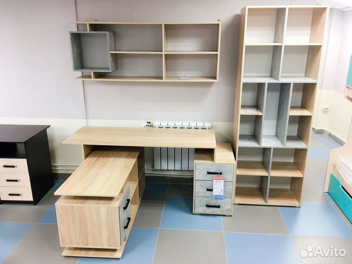 Компьютерный стол