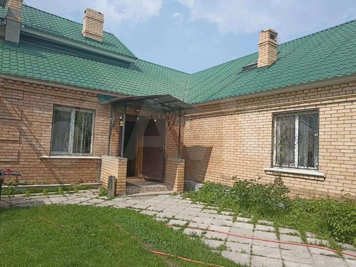 Дом 389 м² на участке 20 сот.