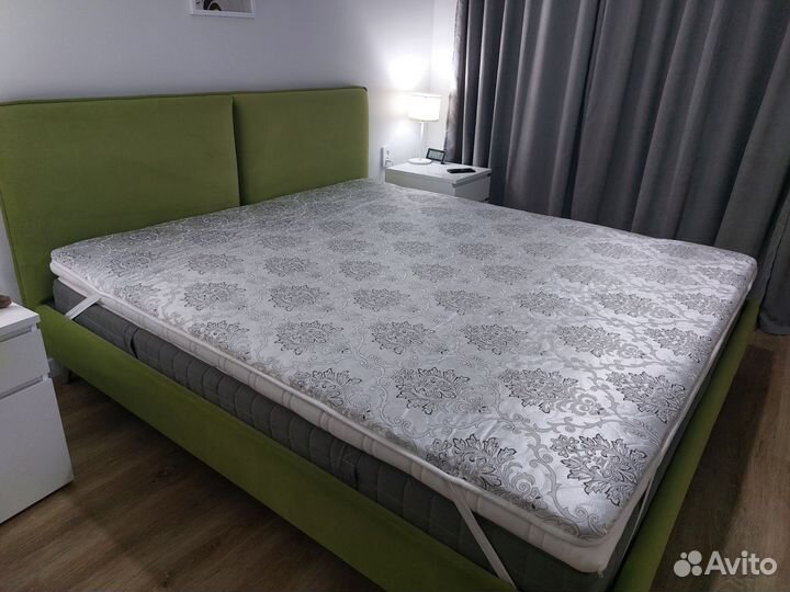 Матрас-топпер 180х200 на резинке беспружинный