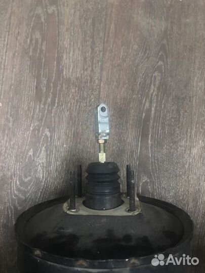 Вакуумный усилитель тормозов Nissan Largo W30