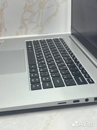 Ноутбук infinix Y1 Plus