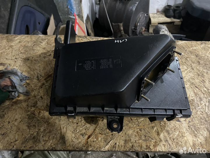 Корпус воздушного фильтра mitsubishi carisma