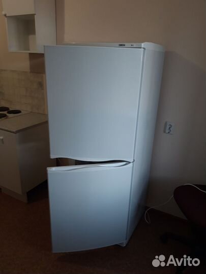 Холодильник атлант мало бу