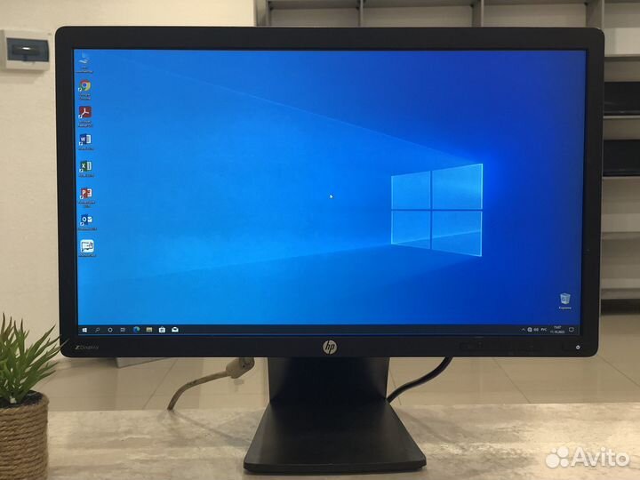 Монитор HP 22