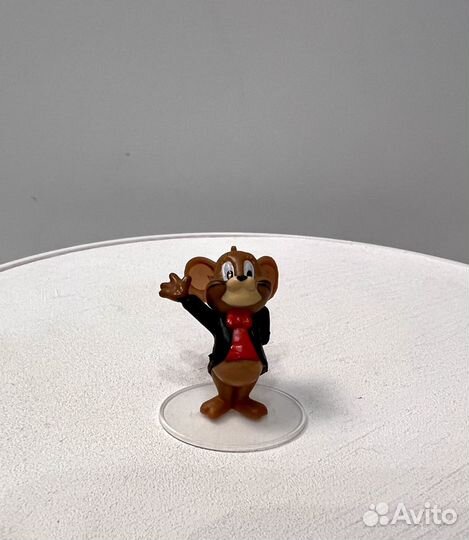 Игрушки Киндер Том и Джери