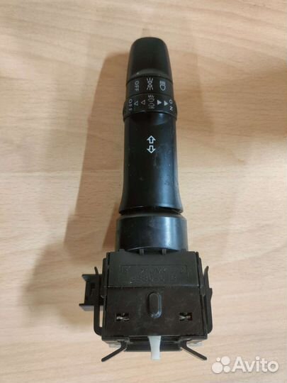 Etacs (блок предохранителей), переключатель левый