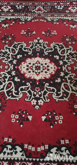 Ковер полушерстяной