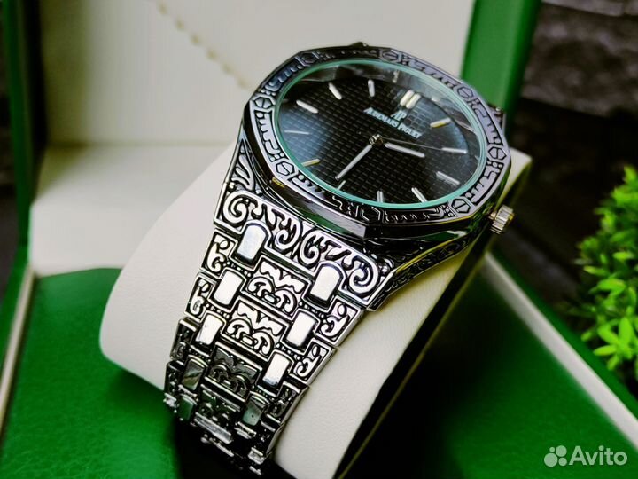 Мужские кварцевые часы