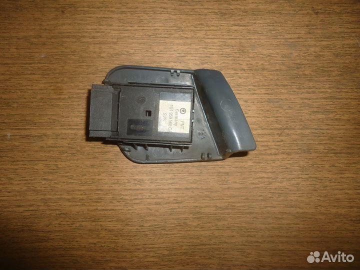 1U1959565C регулировка зеркал Skoda Octavia I