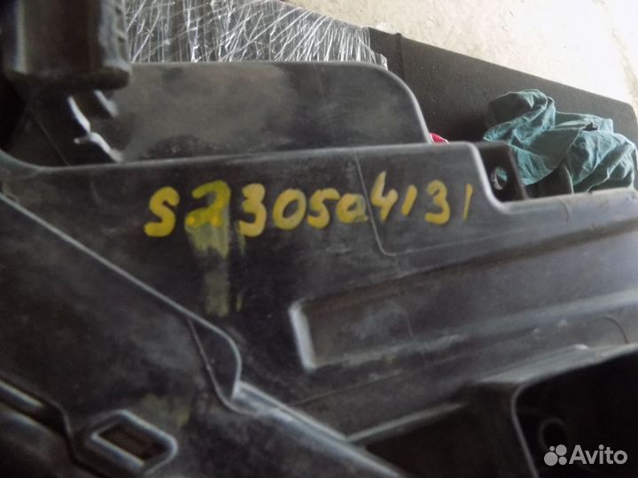 Фара правая Kia Sorento/Sorento Prime