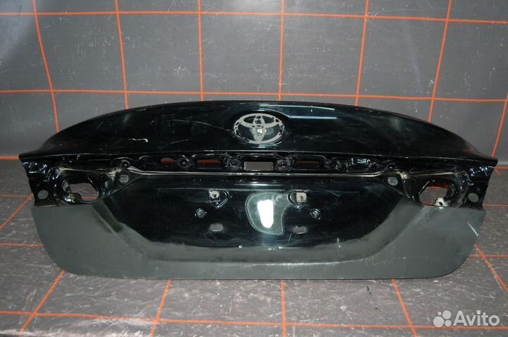 Крышка багажника - Toyota Camry XV70 (2017-н.в.)