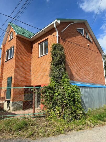 Дом 260 м² на участке 4,5 сот.