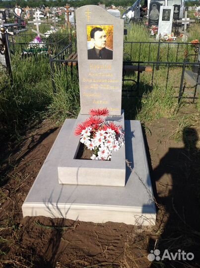Памятники