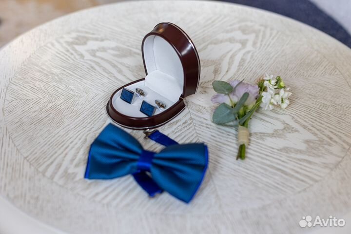 Запонки и бабочка