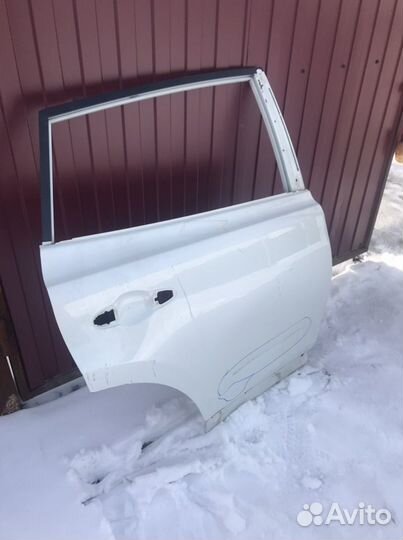Дверь задняя правая toyota rav 4 CA40