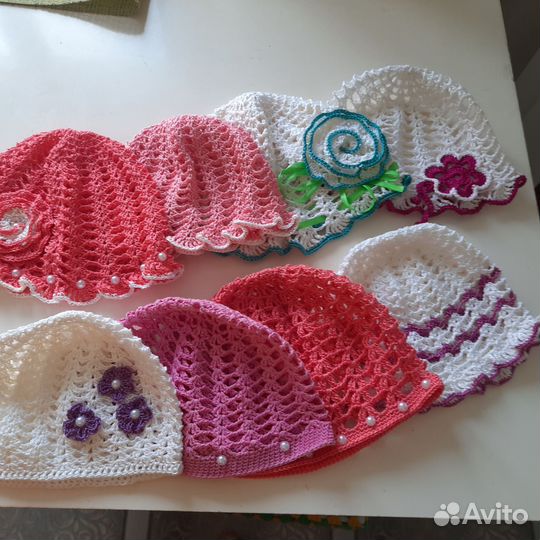 Шапочки детские вязаные