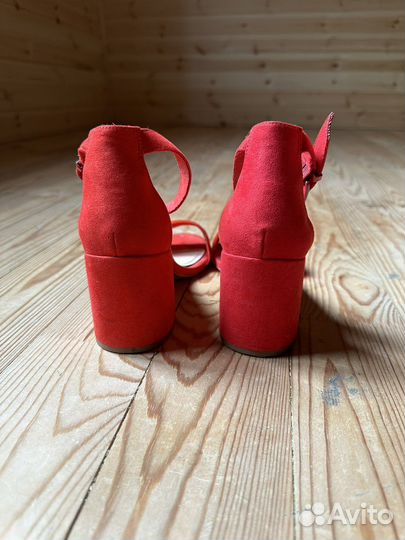 Босоножки bershka 37