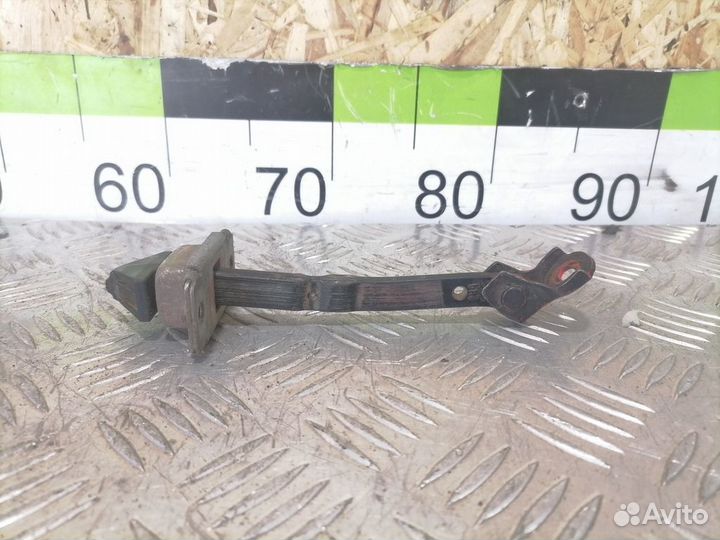 Ограничитель двери задний Mazda Mpv LW лв