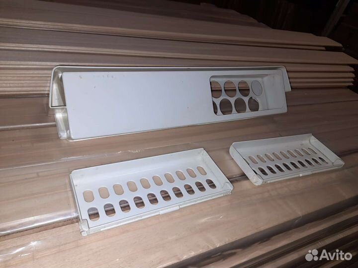 Полки на дверь для холодильника stinol