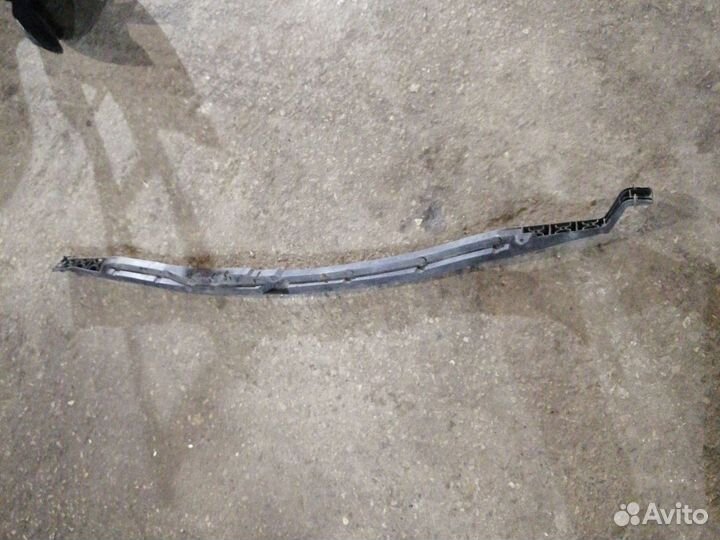 Планка под лобовое стекло citroen С4