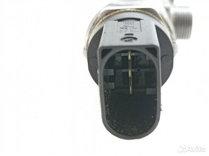 Топливная рейка (рампа) Bmw 5-Series E60 2.0D 2009