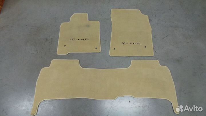 Автомобильные коврики на Lexus LX