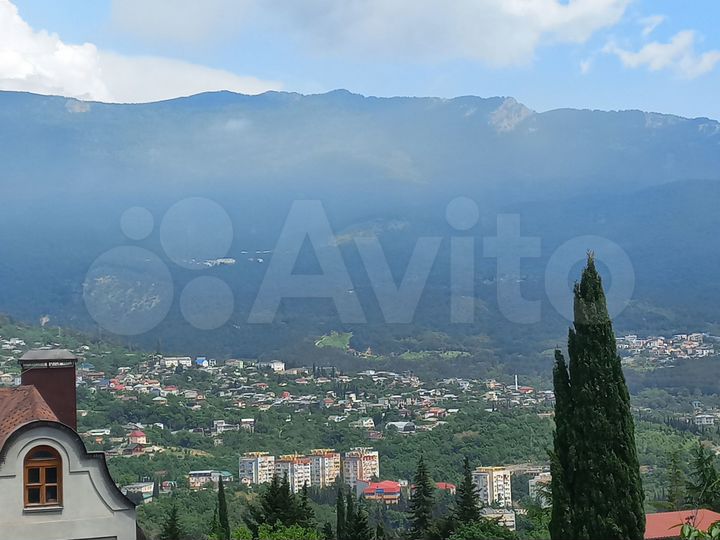 3-к. квартира, 100 м², 2/3 эт.