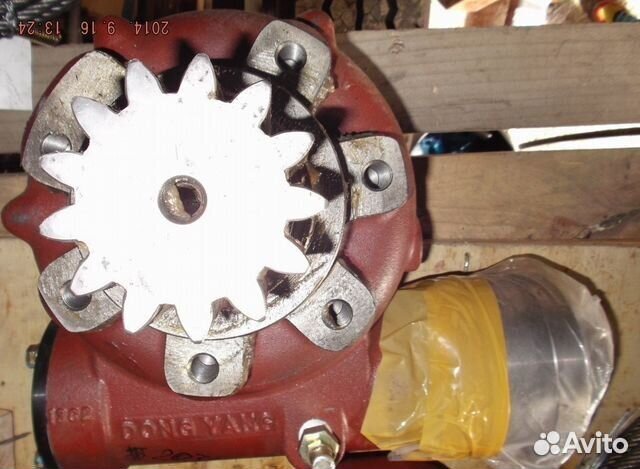 Редуктор поворота Сусан soosan 736 836