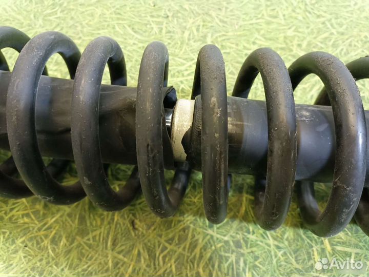 Амортизатор передний Lexus Lx600