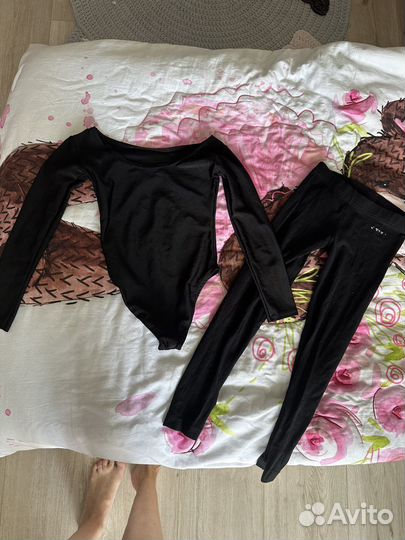 Гимнастический костюм (купальник и легенсы )