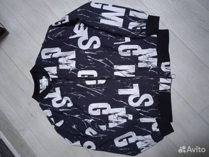 Ветровка женская 48 размер