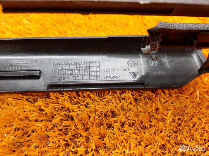 Накладка салазки сиденья Porsche Cayenne 957 M5501