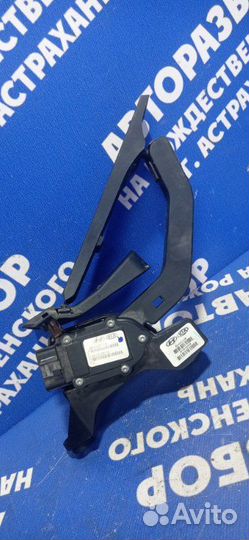 Педаль газа Hyundai Sonata 6 седан G4KJ 2013