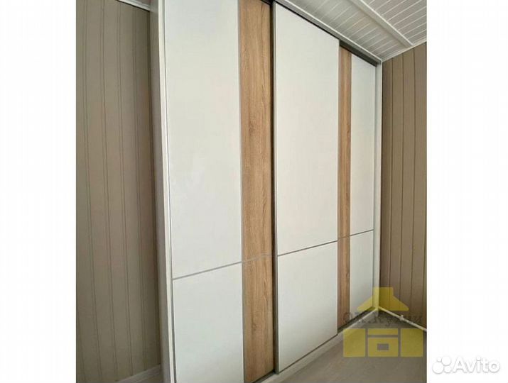 Распашной шкаф