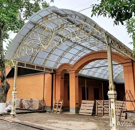 Навес из поликарбоната