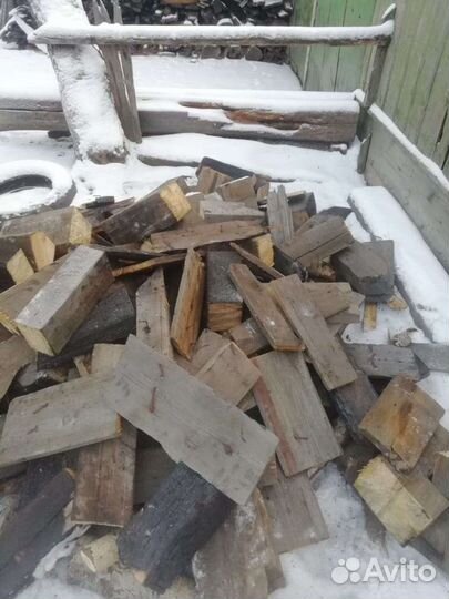 Продам сухие дрова на смс отвечаю течение дня. Луч