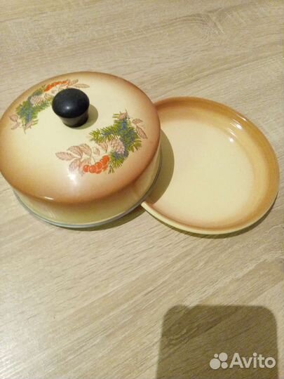 Посуда эмалированная цена за всё. Тарелка,маслёнка
