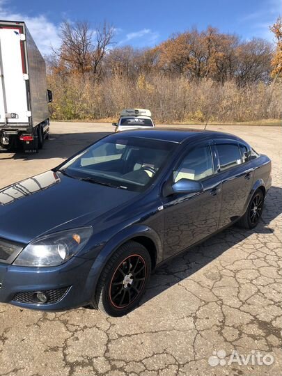 Opel Astra 1.6 МТ, 2013, 140 000 км