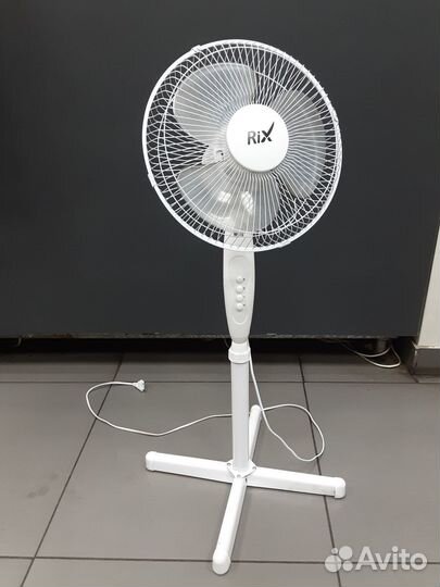 Вентилятор напольный Rix RSF-3000W