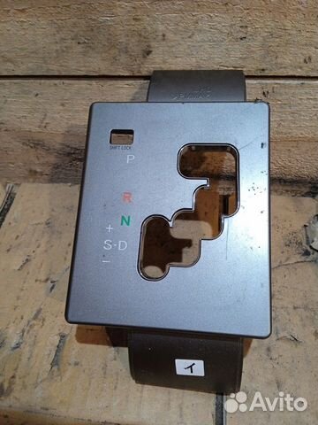 Рамка селектора АКПП Toyota Land Cruiser 200 4.5л