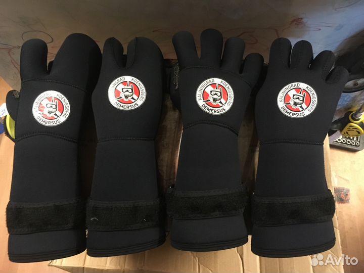 Неопреновые перчатки, шлемы, (7-9-11 мм.)